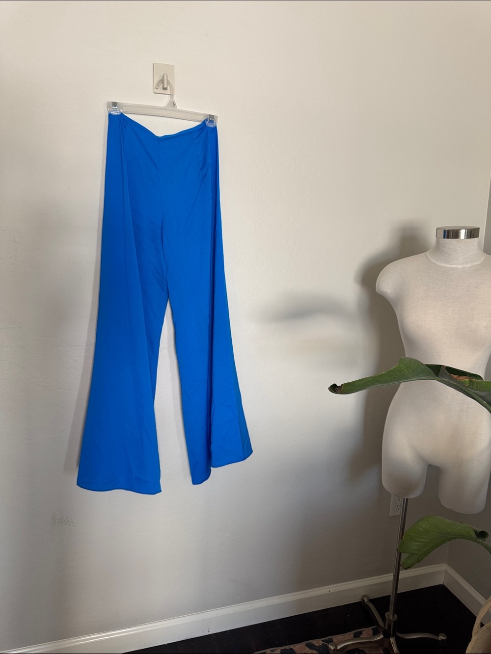Women’s High-Waist Flared Pants - Bright Blue